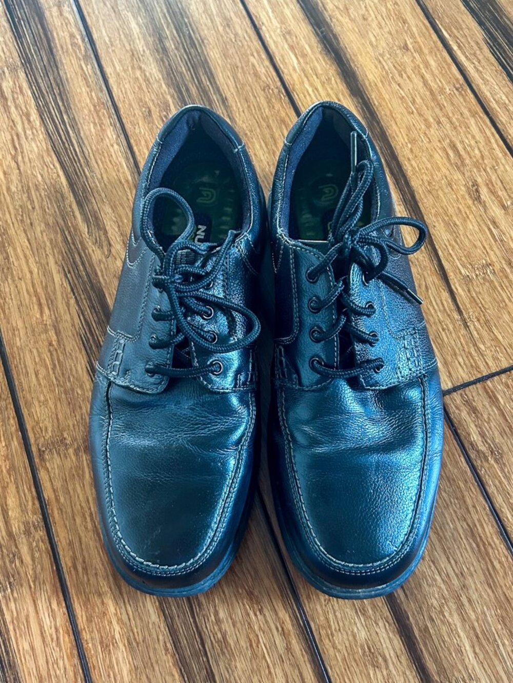 Black mens dress shoes size 9W